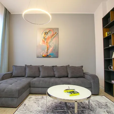 Mianelly Center Daire Köstence