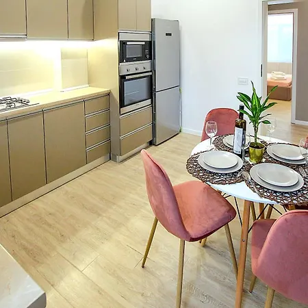 Mianelly Center * Köstence