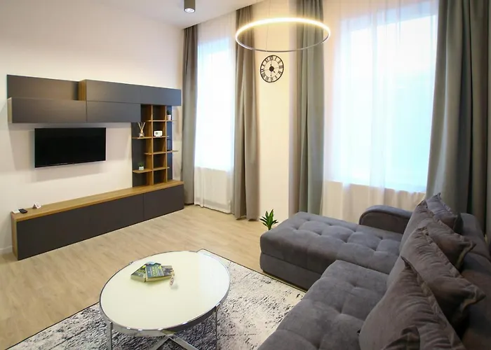 Daire Mianelly Center *