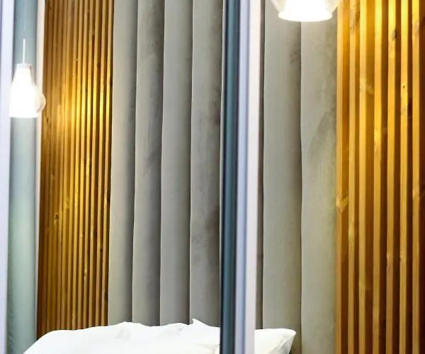 Daire Mianelly Center