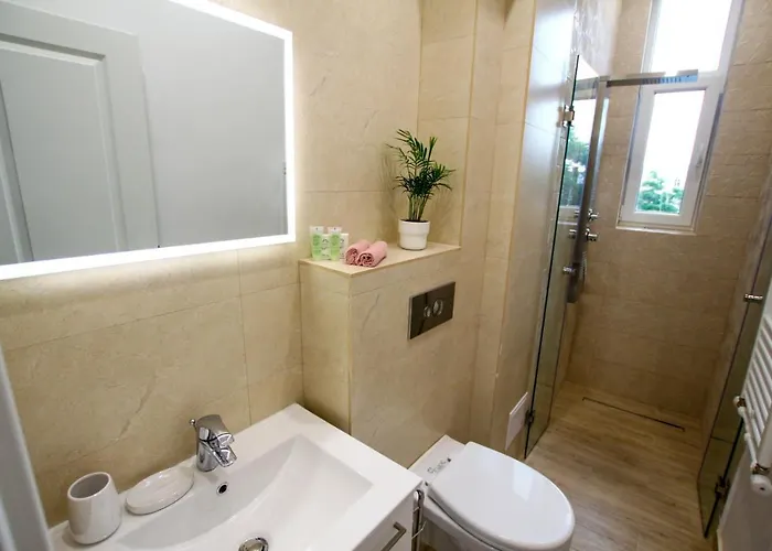 Daire Mianelly Center *