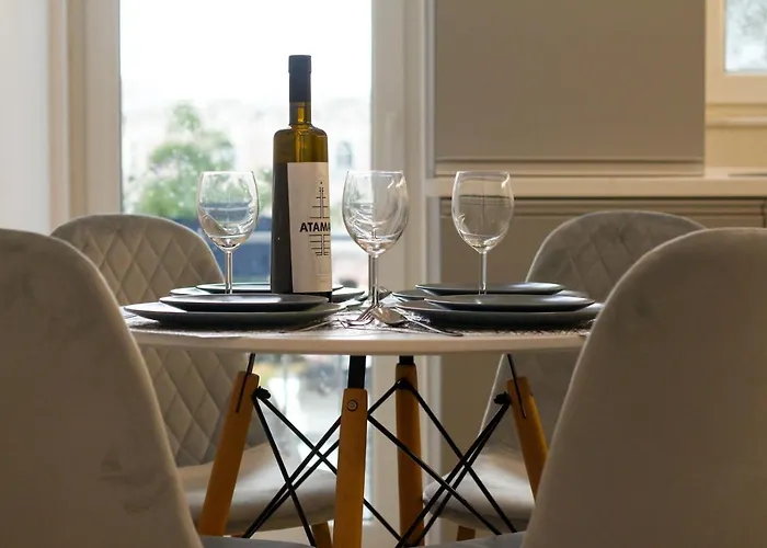 Daire Mianelly Center