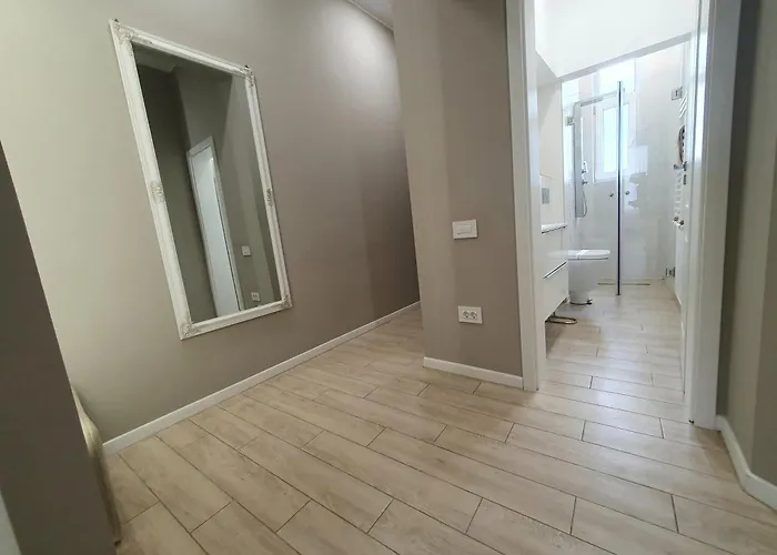 Daire Mianelly Center